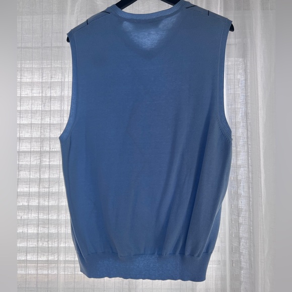 UNC men’s sweater vest - Picture 2 of 2